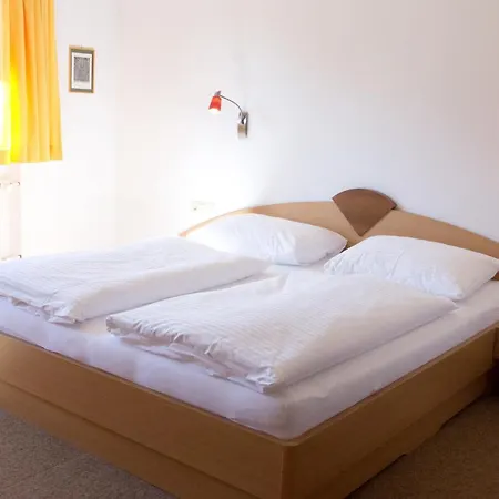 Апартаменты Haus Karoline *