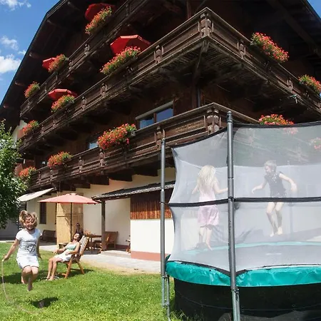 Апартаменты Haus Karoline *