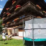 Апартаменты Haus Karoline *